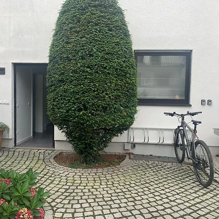 Bienenstube * Venningen