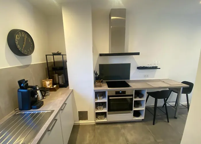 Bienenstube * Venningen