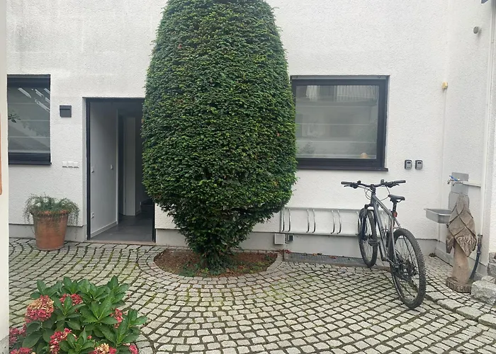 Bienenstube * Venningen